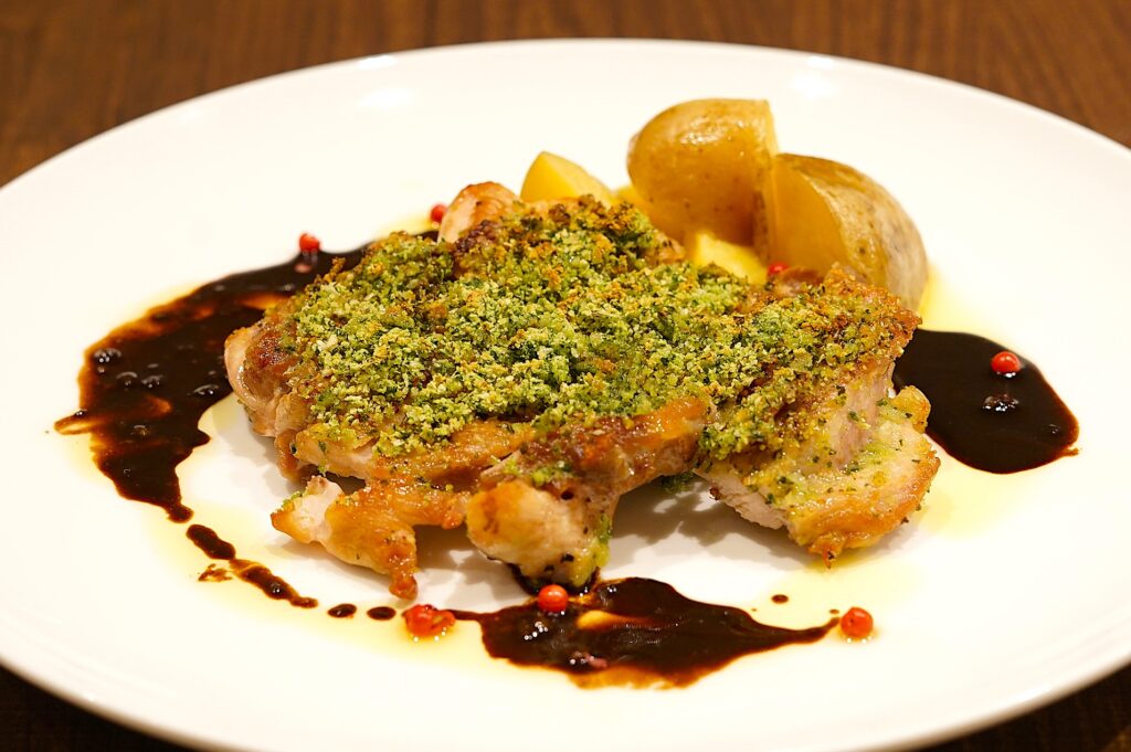 05肉_清流若鶏のハーブパン粉焼き　バルサミコソース2